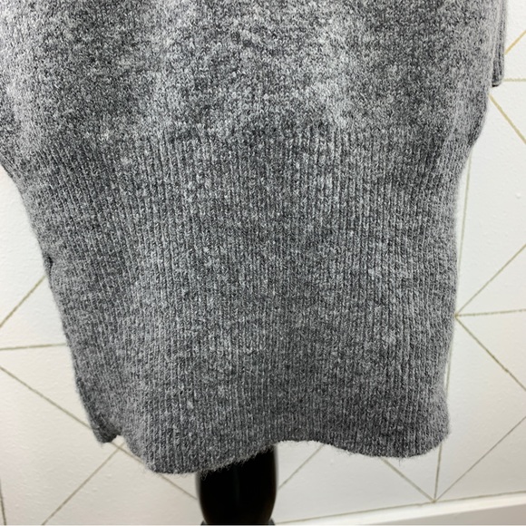 NWT Bold Shoulder Sweater Dress Gabrielle Union Collection NY&C Size Small - Picture 8 of 12